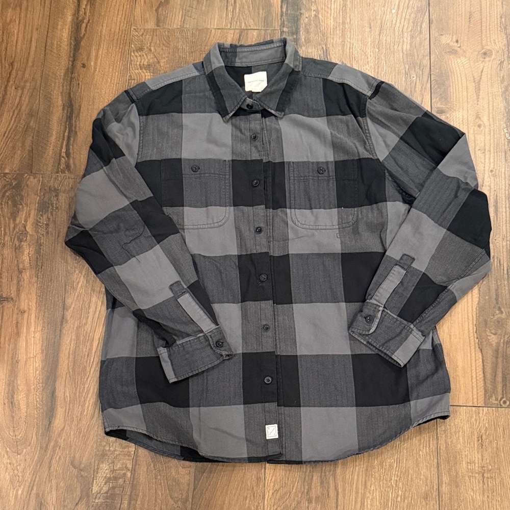 American Eagle Outfitters Black and Gray Checkered Shirt